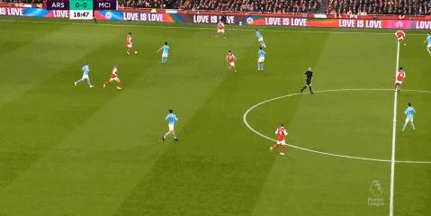 瓜迪奥拉输给穆里尼奥之后,曼城师徒对决