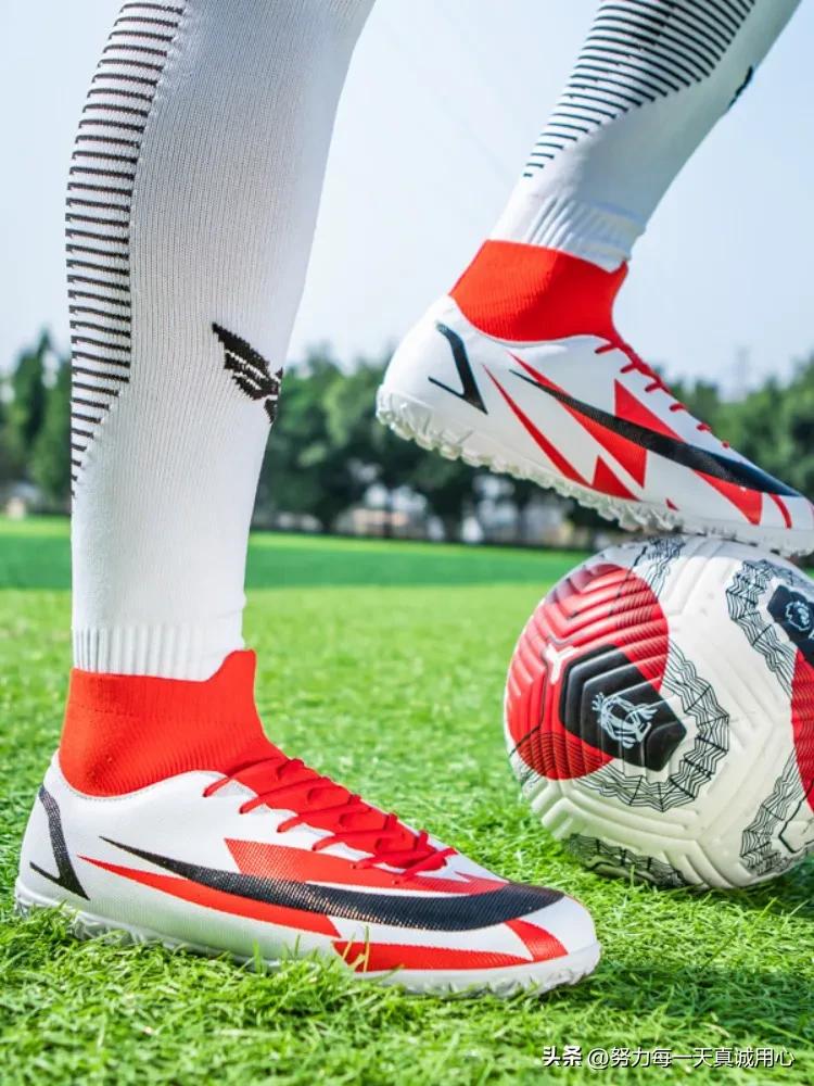 纽巴伦2023年新款,最新款足球鞋2024