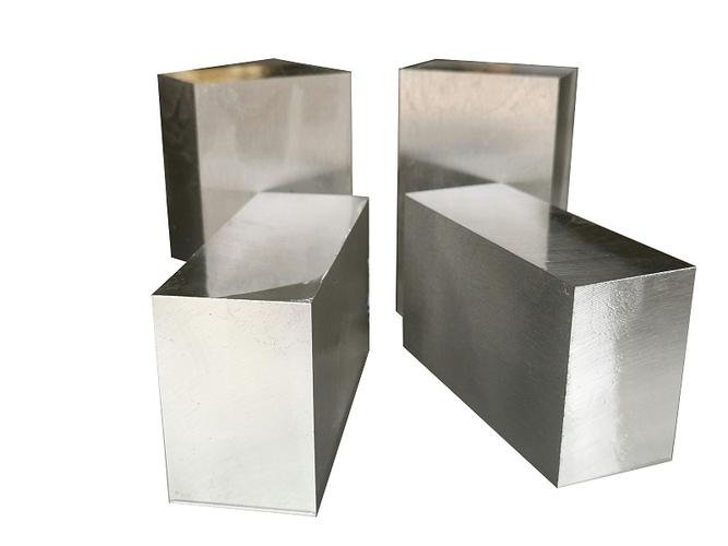 薄壁模具,扩口模具用什么钢材最好