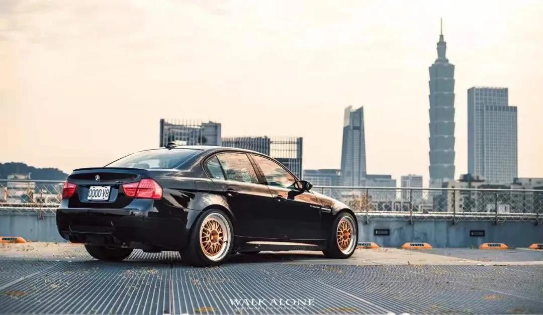 宝马e90m3四门,宝马e90m3区别