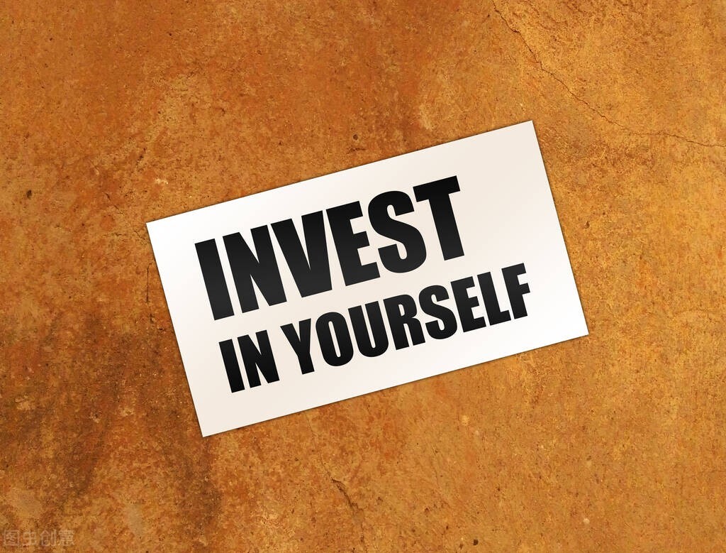 我是学生*党**，想每个月拿500买基金，支付宝里的基金可靠么？