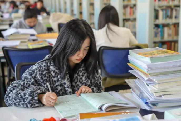 毕业后才知道，“学硕”和“专硕”的差距明显，不只在含金量