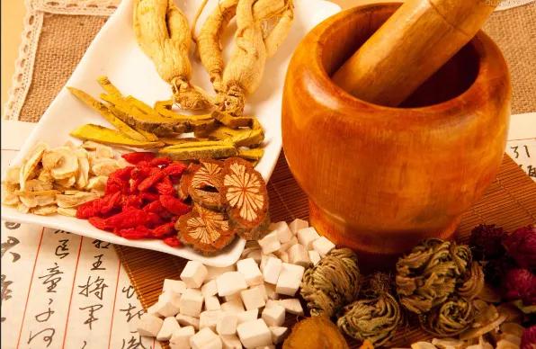 中医在国外的发展为什么那么惊人,中医在国外火了视频