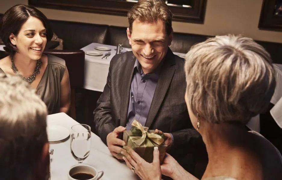 直播间送礼的规则 (对送礼规则的感悟)