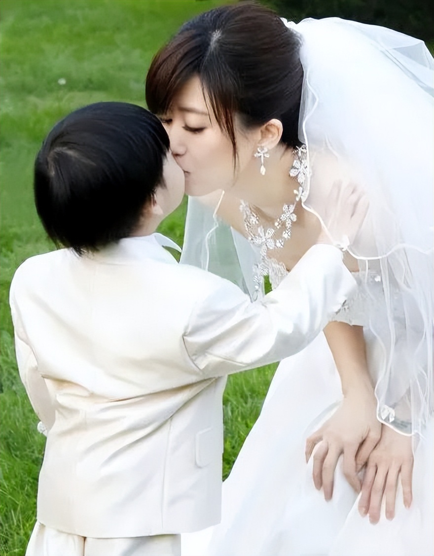 孟庭苇光阴流逝,圆圆的月亮圆圆的脸孟庭苇完整版