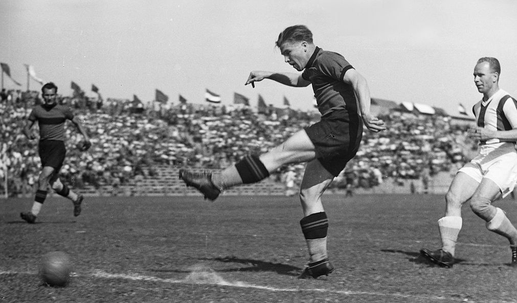 cba球衣退役的球员,退役三件球衣的球员