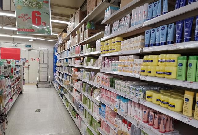 被包装耽误的国货零食,包装又老又丑却好用的老国货