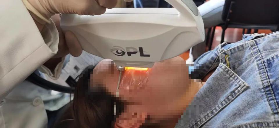 刷手机眼睛越看越模糊,看手机眼睛干涩用什么眼药水