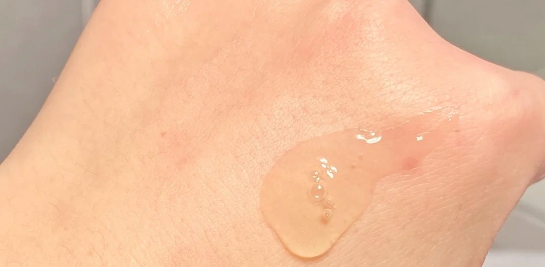 抗初老精华推荐25-30岁国货平价,国货护肤里的精华哪家好用又平价