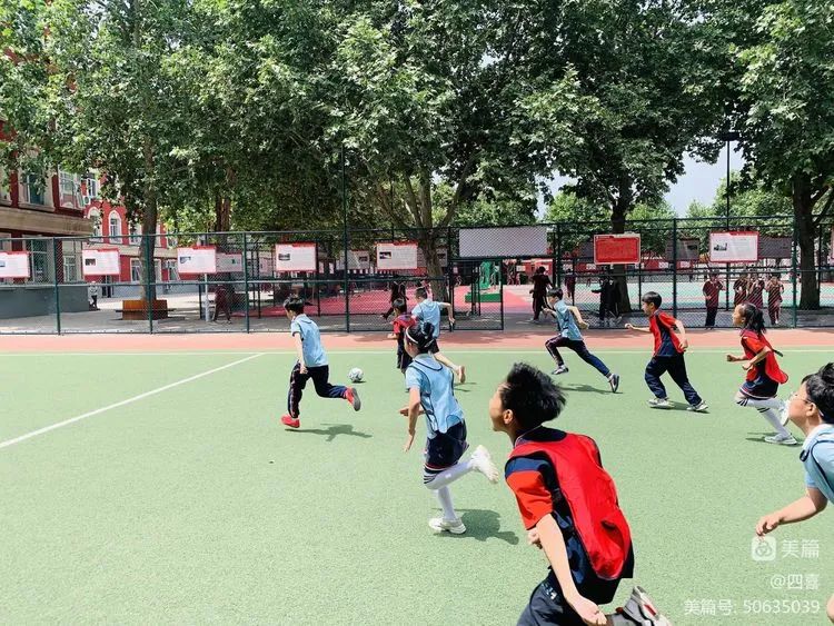 涓夐棬灏忓瓒崇悆姣旇禌,鍑ゅ嚢鑺卞洯鍩庡皬瀛︿笁骞寸骇瓒崇悆姣旇禌