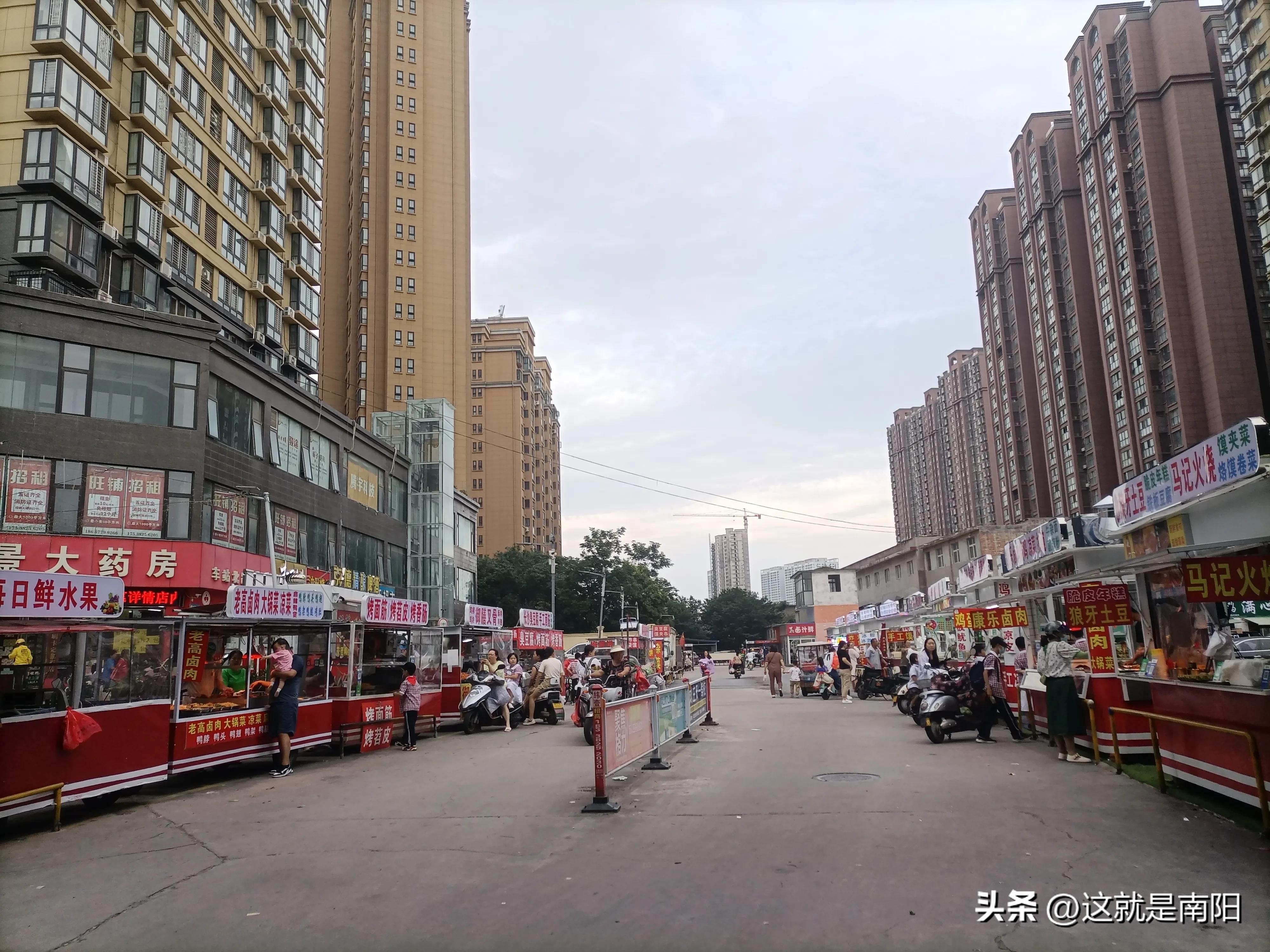烟火气升温！翰林华府夜市出圈后，还有一波餐饮夜市在赶来的路上