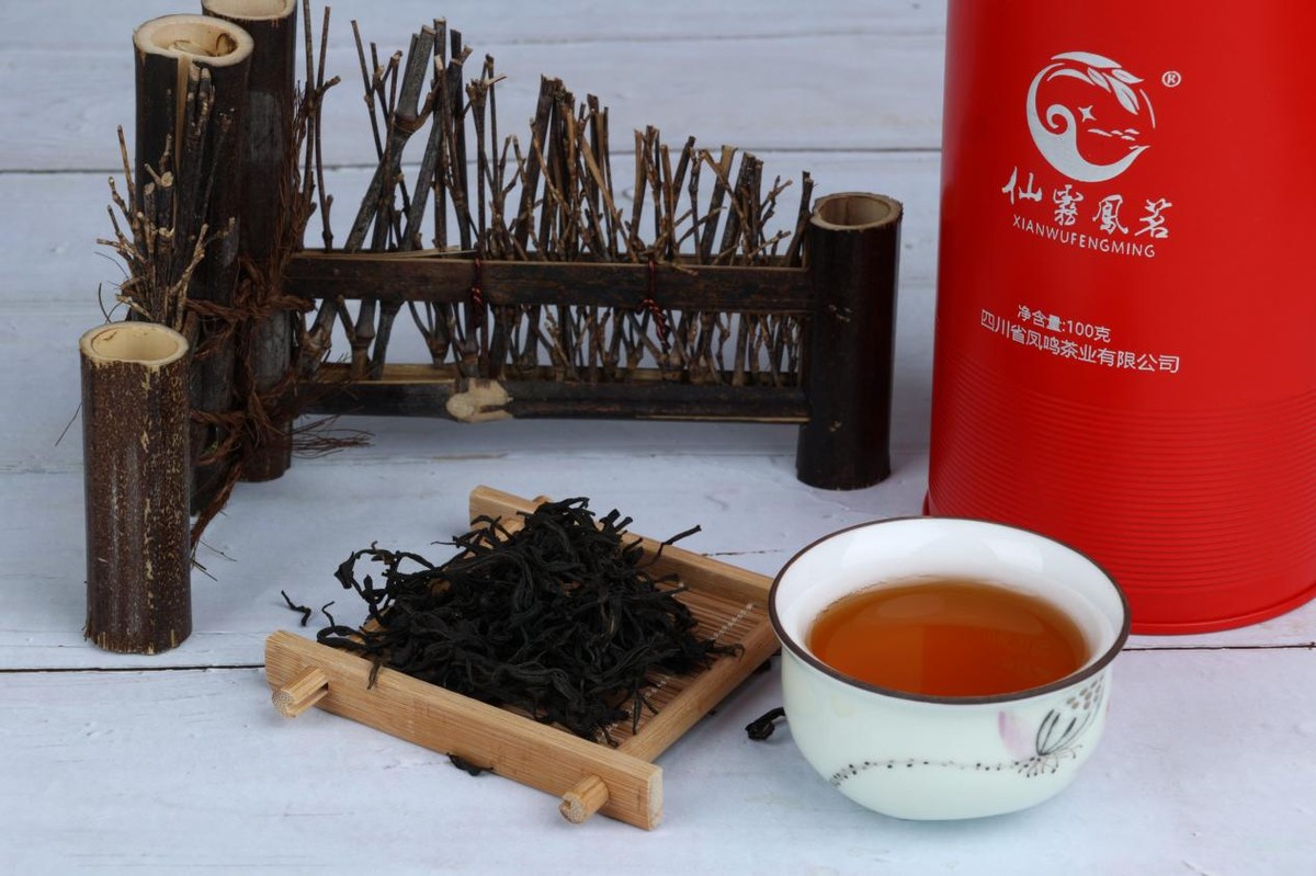 红茶绿茶哪个适合秋冬喝,冬季喝绿茶红茶时间长好吗