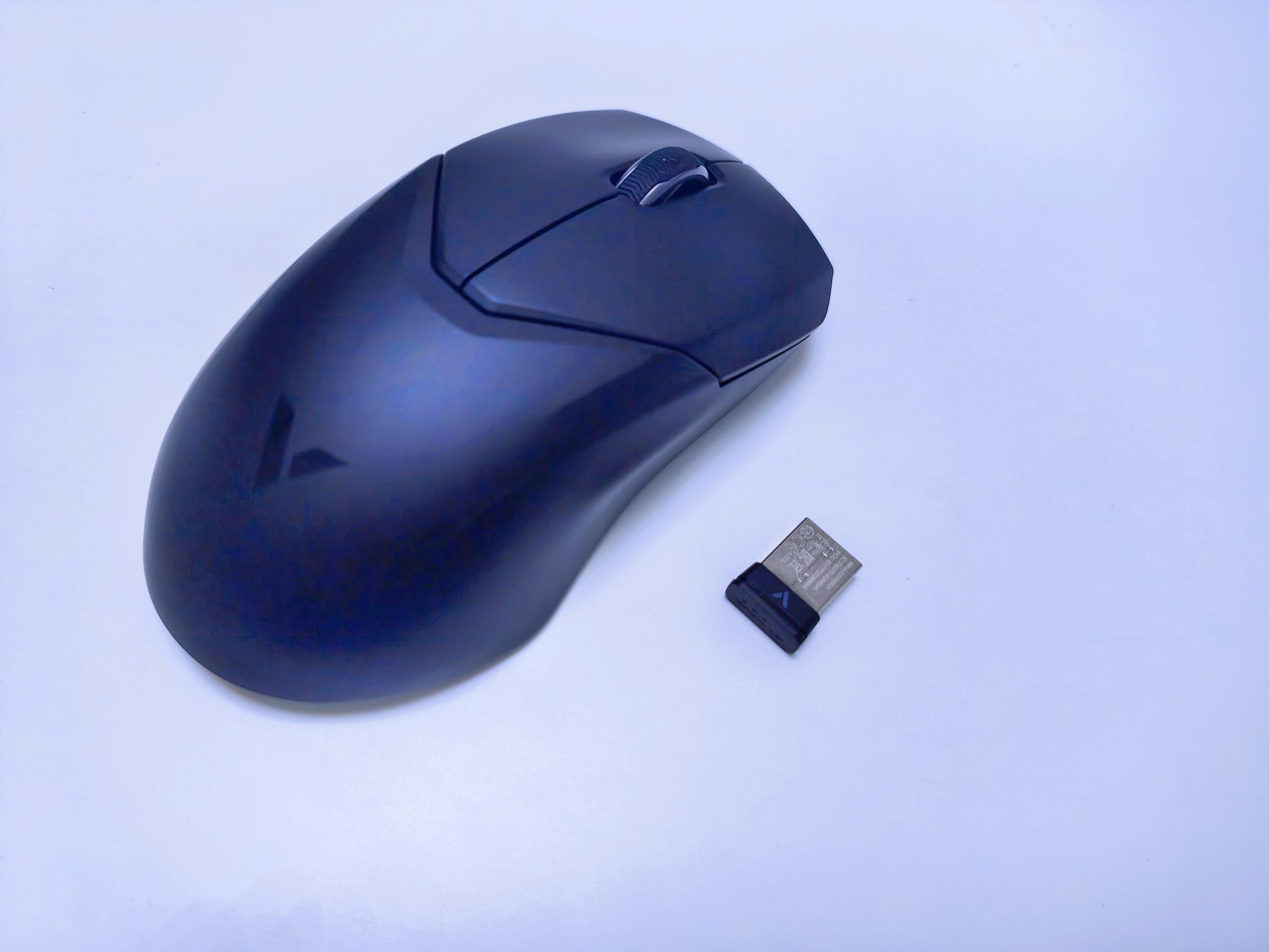 雷柏vt9pro和血手幽灵鼠标,小巧灵敏黑科技雷柏vt9pro鼠标