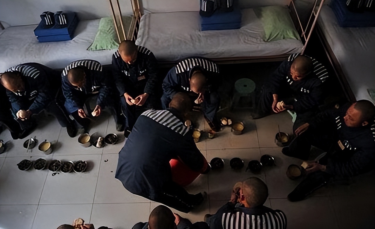 大师王林给女星们“开光”的！一丝不挂用酒画符，场面炸裂！