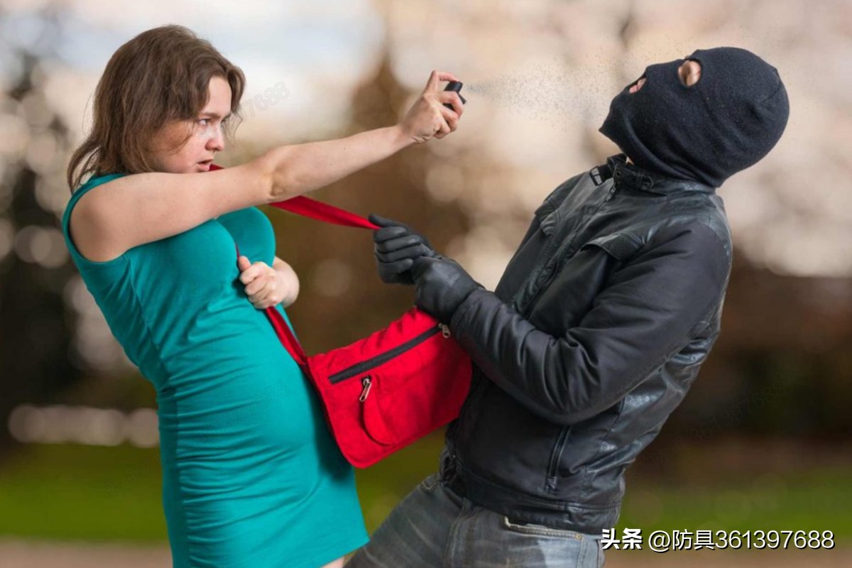 女子必备防狼喷雾,女生户外必备防狼喷雾防身