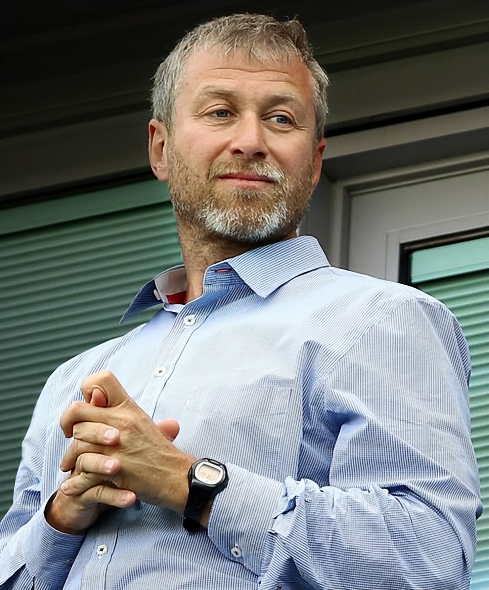 世界冠军球队终于被卖掉,再不卖掉连比赛都踢不了,老板拿不到钱