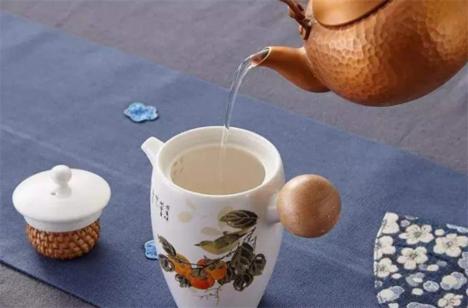 泡茶的水温度多少最好,泡茶的水温是多少度最好