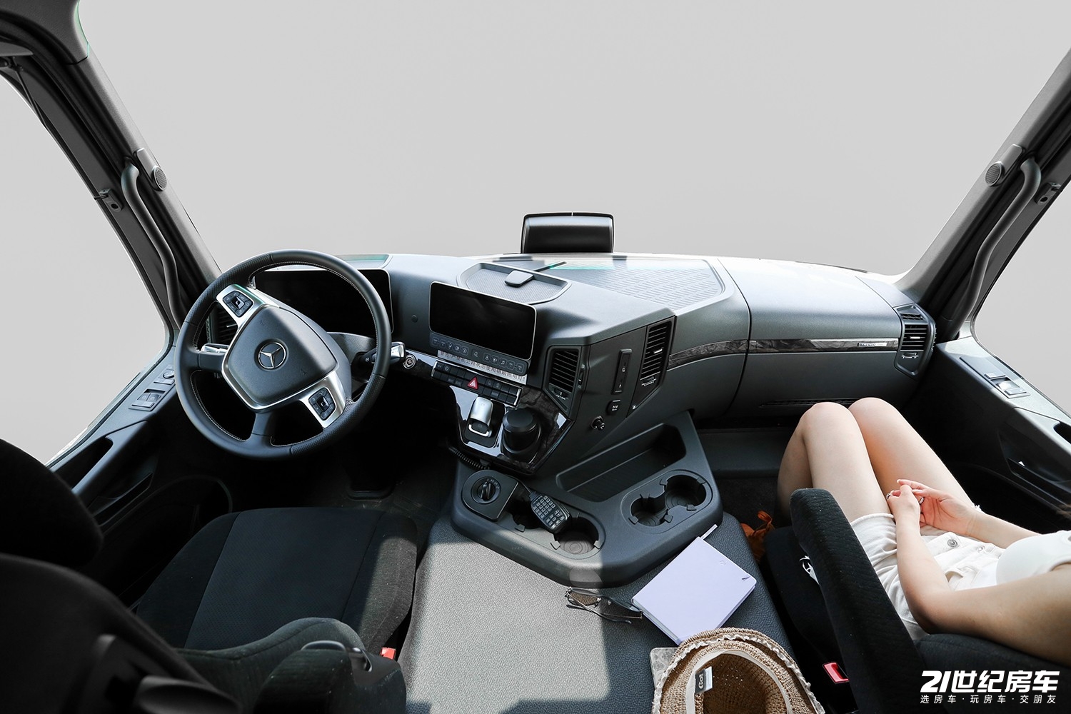 奔驰四驱c型顶级豪华房车,奔驰arocs升顶越野房车