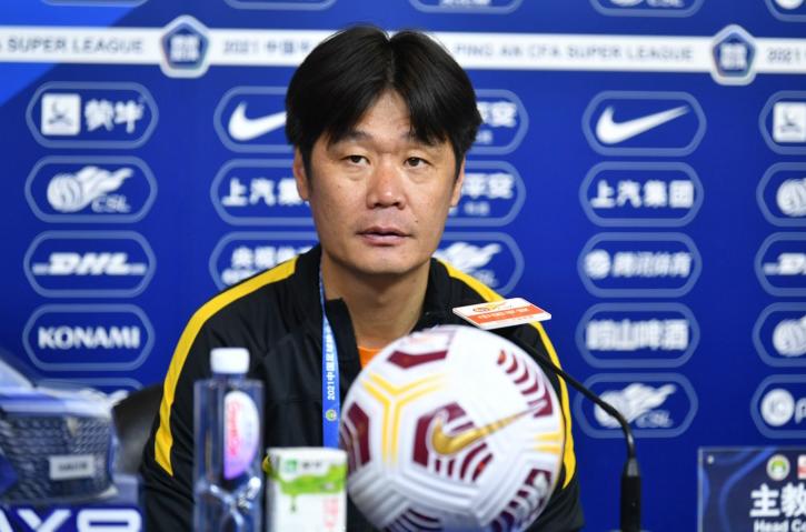 李霄鹏或将接替李铁,李霄鹏将任主教练