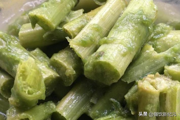 四大难吃的小吃螺蛳粉,顶级美食螺蛳粉为什么会那么臭