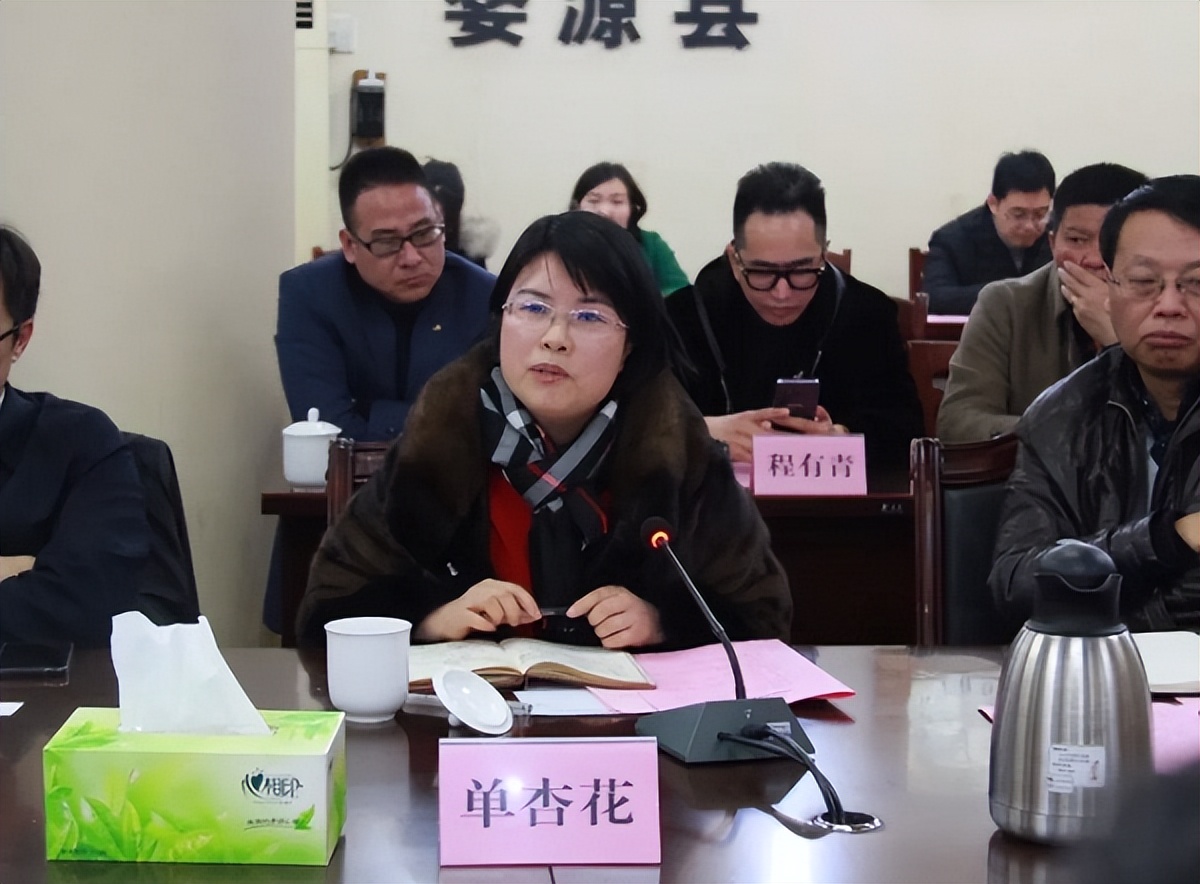 能让无数人回家的12306，一个卖票软件，还能吊打马斯克的系统？