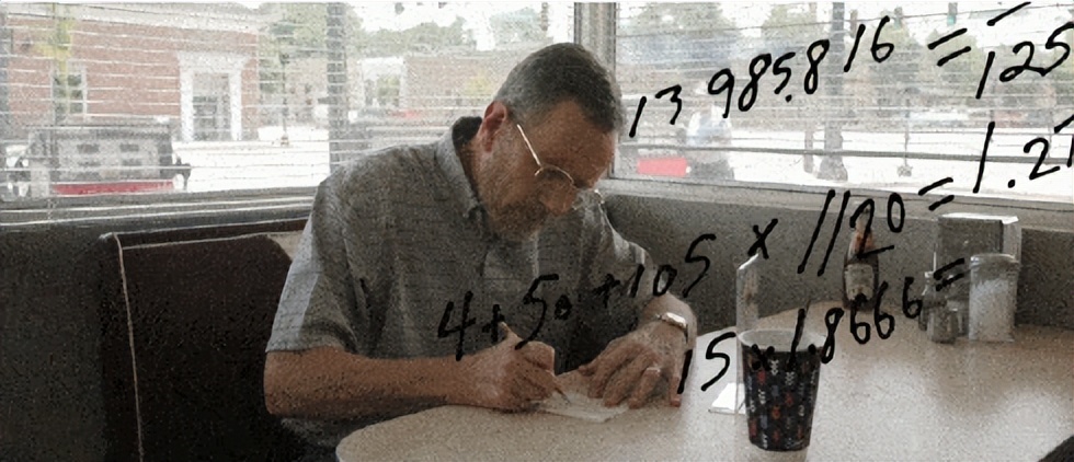 美国19岁小伙买彩票中了1千万,英国大叔买彩票中5800万