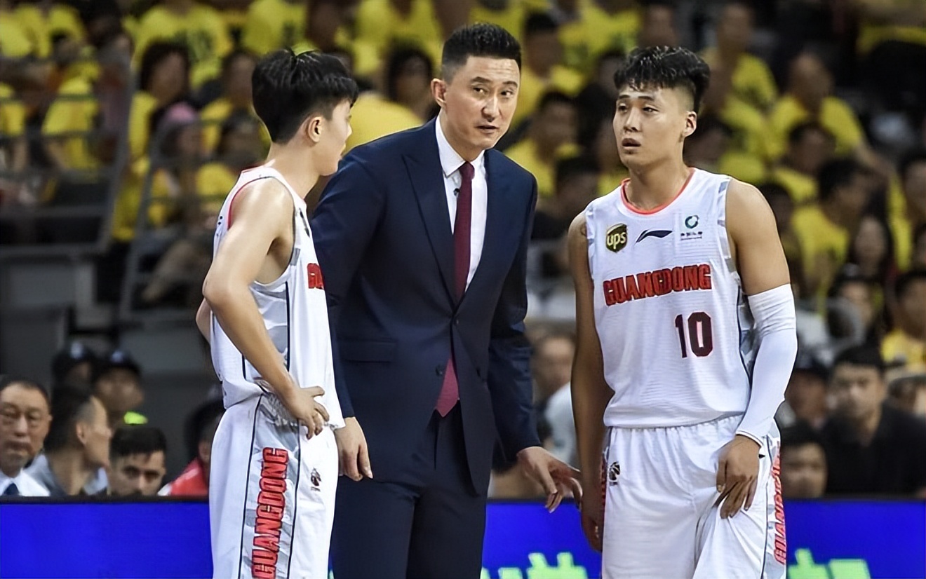 中国男篮18人名单,中国男篮大名单广东男篮有谁入选