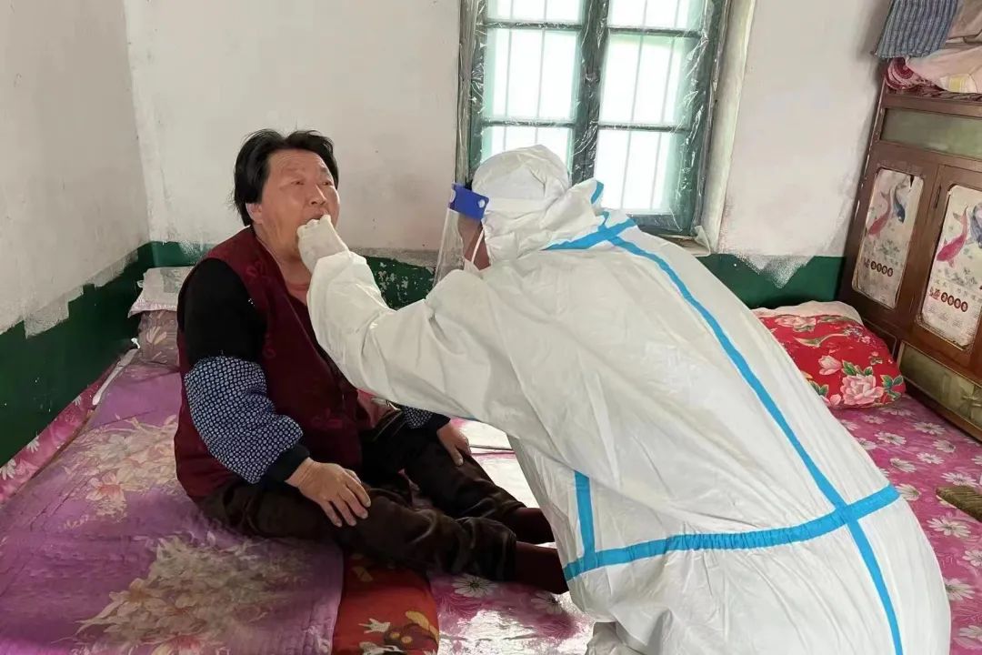 防疫一线的党员事迹,防疫一线优秀党员事迹