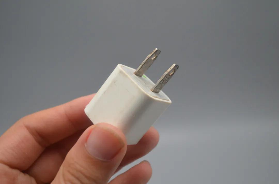 报废的手机充电头怎样利用,不要扔旧手机充电头有这7大妙用