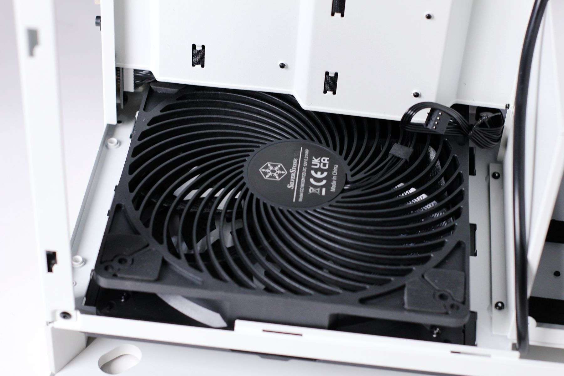 银欣altag1m装机,银欣altag1m机箱温度