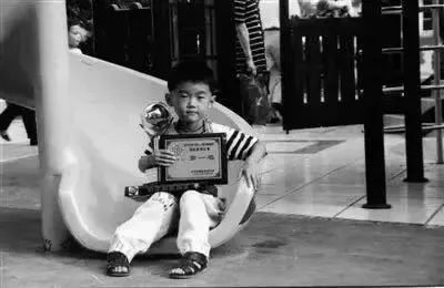 国际象棋冠军丁立人解说,丁立人夺国际象棋世界棋王