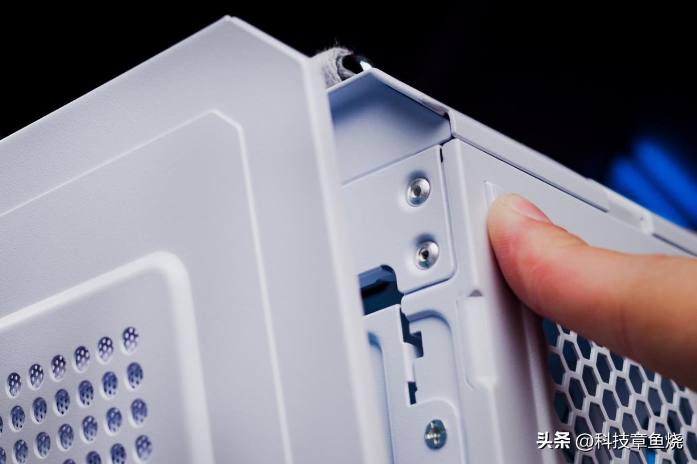 华硕tuf502机箱配置,华硕tuf502弹药库无界版机箱