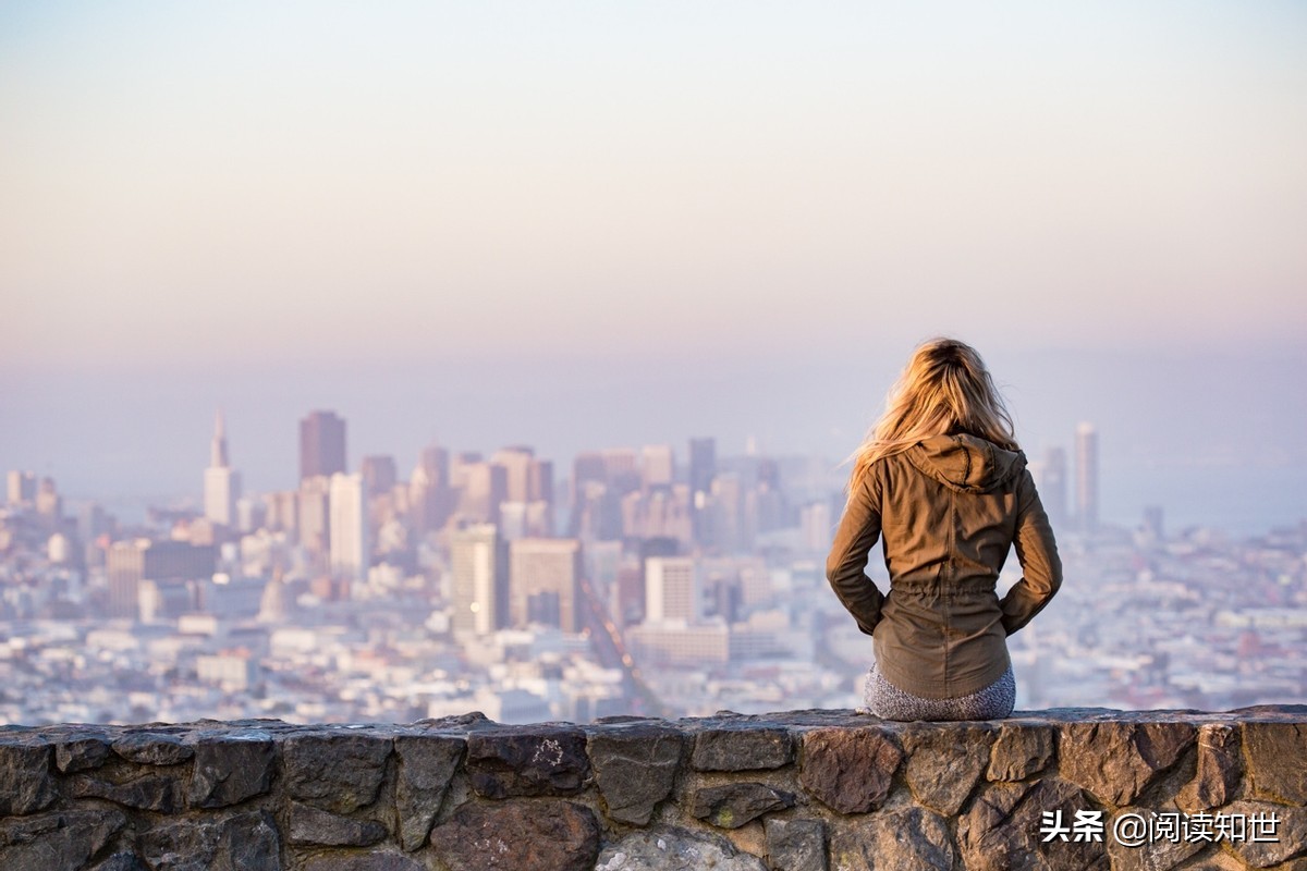 人这一辈子靠自己还是靠命,人这一辈子主要还是靠自己