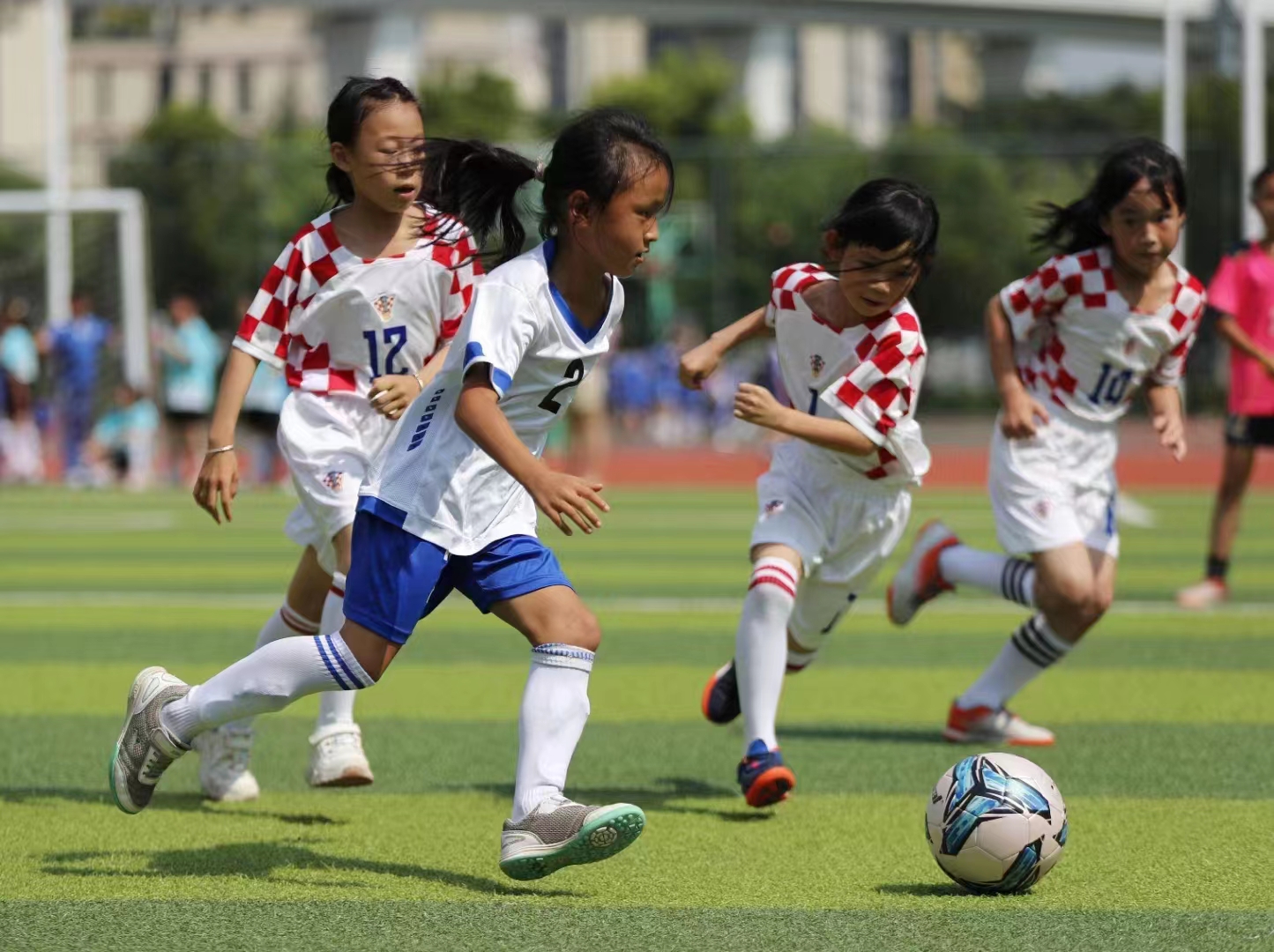 运动过“六一”健康相伴随