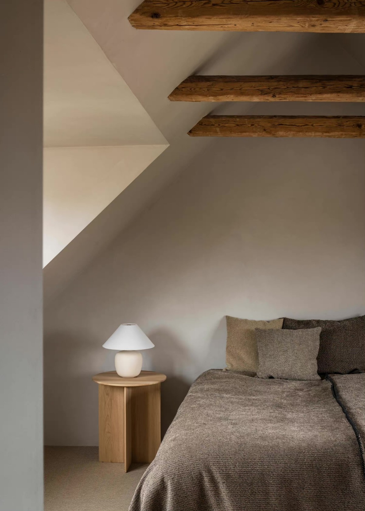 北欧白橡木家具风格,走进原木风的家