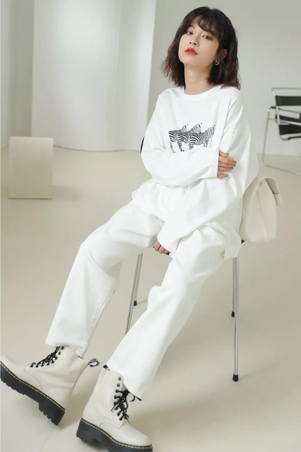 显瘦垂感阔腿慵懒风裤,阔腿裤垂坠感显腿细牛仔裤