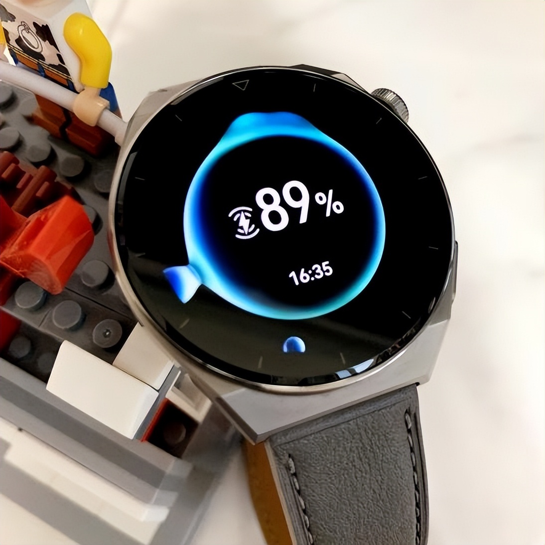 老年人用的智能手表都有什么功能,智能手表有哪些适合老人用的功能