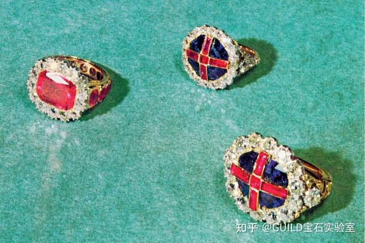 为什么结婚买钻戒的人越来越少了,为什么结婚要准备三枚戒指