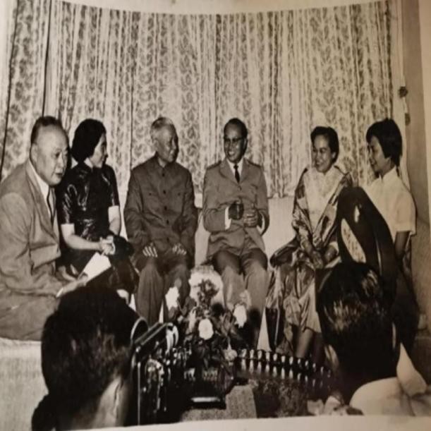 罕见晚清老照片被押赴菜市口,晚清妇女照片