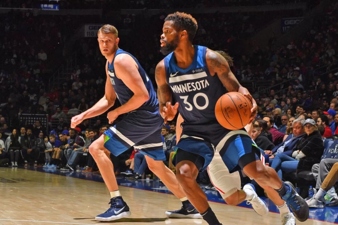 火箭姚明雄鹿易建联,火箭姚明对阵雄鹿易建联