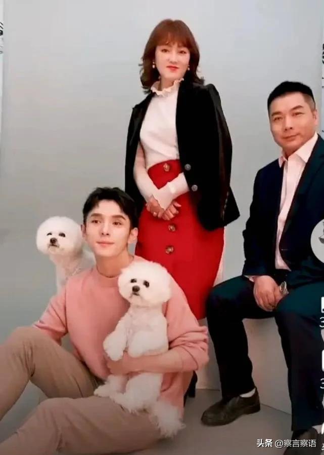 8位鲜少露面的明星妈妈，尤其是最后一位，完全想不到！