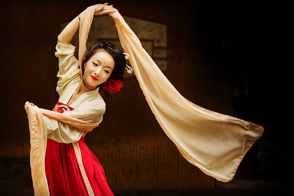 古代的披帛,汉代披帛