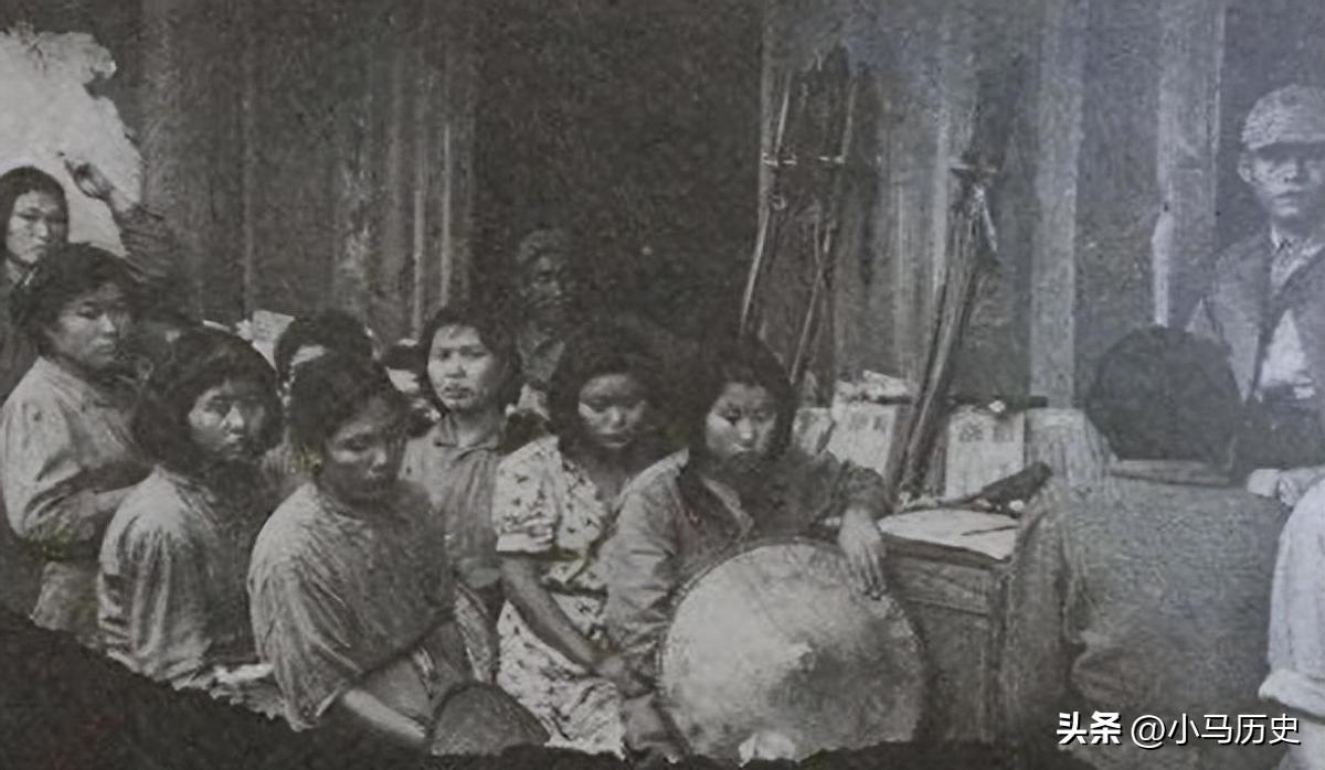 日军兽行：当着男人的面玷污了女儿，临走还残忍割下妻子乳房