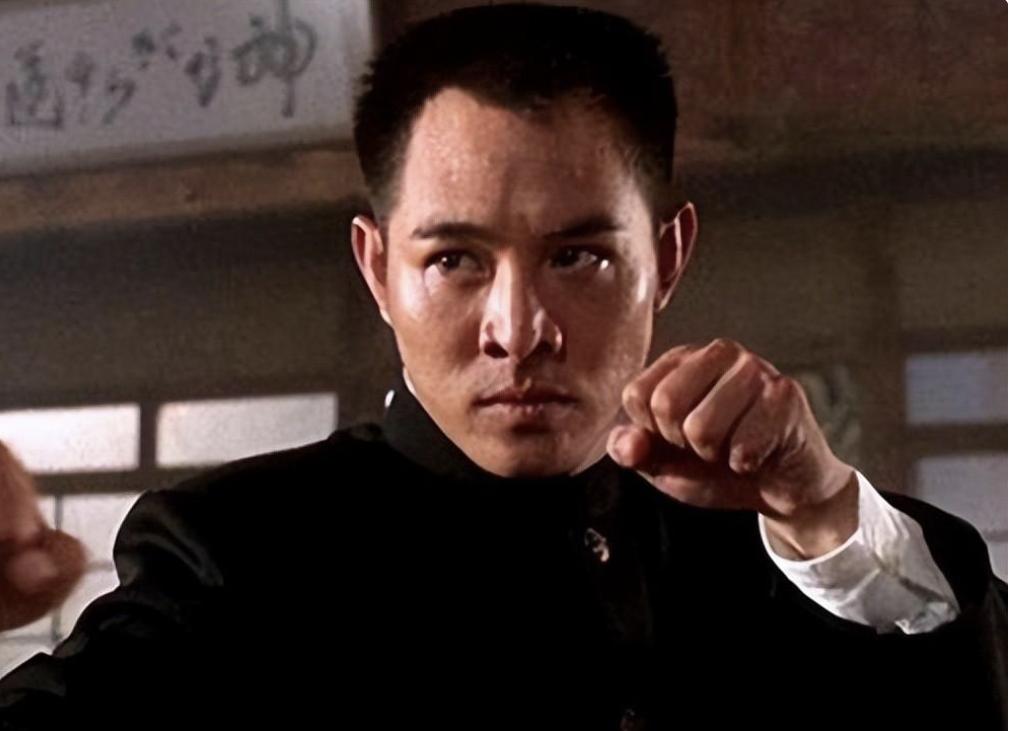 原来吴京真没吹牛！李连杰出脚就是杀人技，计春华：我抗不住一脚