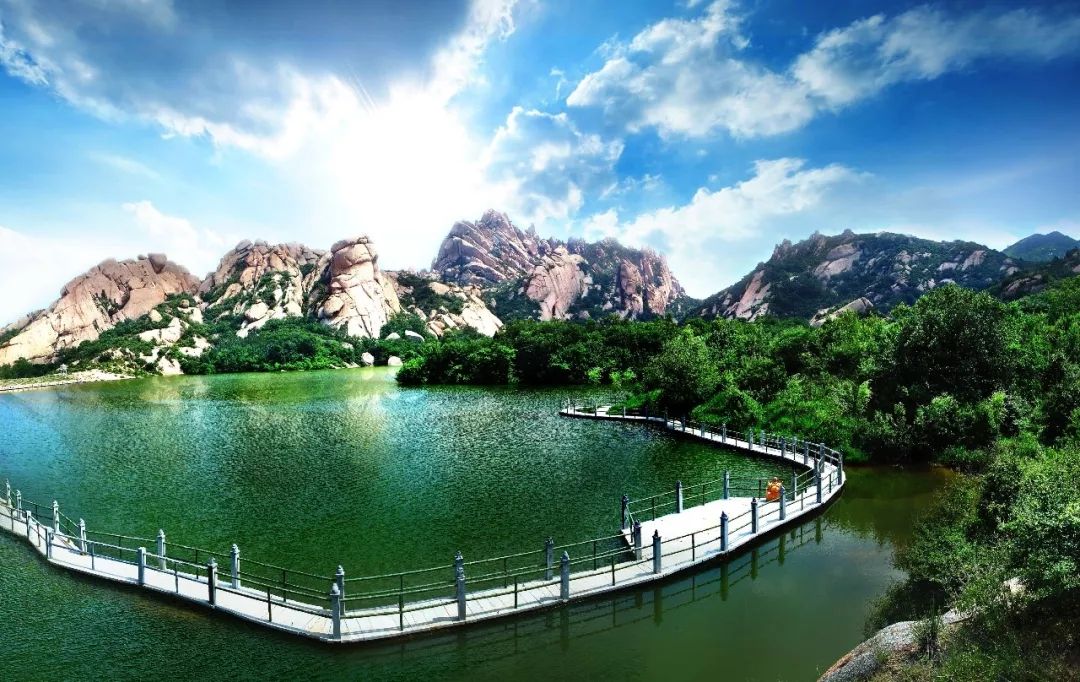 在国外身份证过期能用护照回国吗,护照在国外被扣押怎么回国