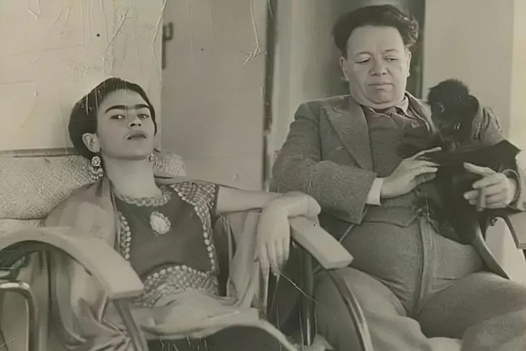 丈夫出轨亲妹,车祸做了32次手术,她的自画像怎么就值2.2亿?