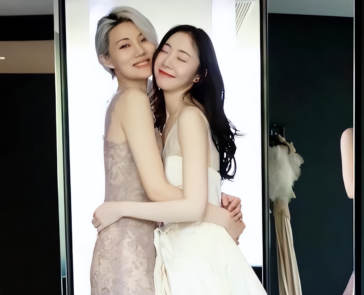 女贪财男好色，锒铛入狱与声名狼藉，霍尊与陈露走到今天真活该