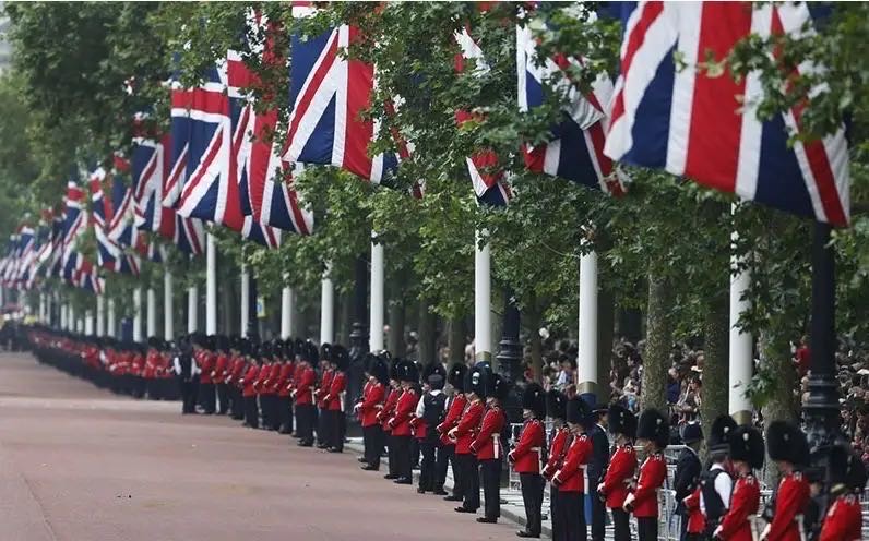 世界各国都是怎么过国庆节,世界各国庆祝国庆节的不同习俗