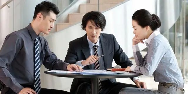 与领导同事相处不顺怎么办,与领导关系不好的人如何相处