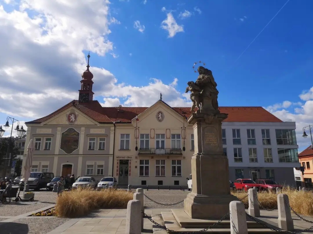 乌克兰增加养老金,加税减免